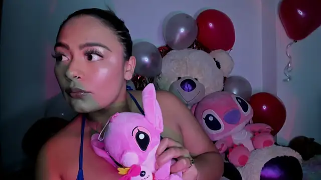 Snapshot of Kylievoos chatting on 02-15-26, 11:25 Kylievoos online show from 02-15-26, 11:25