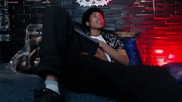 Walkers05 online show from 02-23-26, 12:23