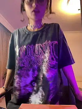 Snapshot of Miamhua-Cat- chatting on 02-12-26, 06:24 Miamhua-Cat- online show from 02-12-26, 06:24