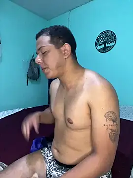 Snapshot of Loaisn chatting on 02-21-26, 01:51 Loaisn online show from 02-21-26, 01:51