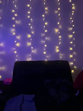 Snapshot of magic_man1085 chatting on 02-11-26, 02:55 magic man1085 online show from 02-11-26, 02:55