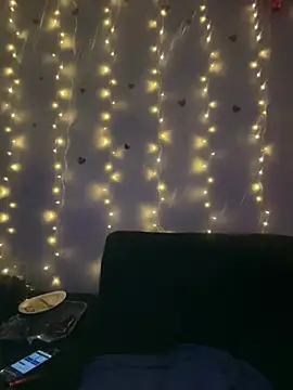 Snapshot of magic_man1085 chatting on 02-15-26, 09:36 magic man1085 online show from 02-15-26, 09:36