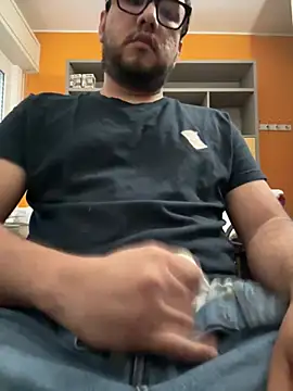 latinocalientehot online show from 07-22-26, 04:09