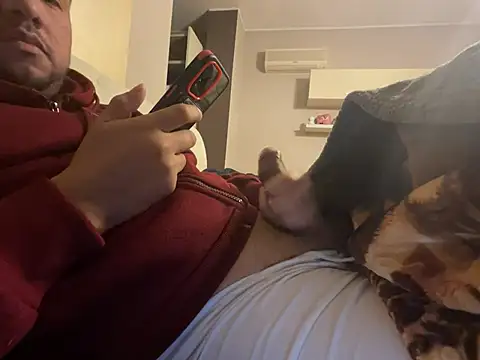 Snapshot of latinocalientehot chatting on 02-06-26, 09:11 latinocalientehot online show from 02-06-26, 09:11