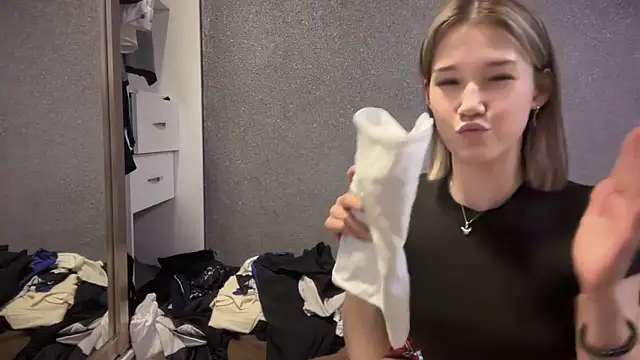 lilXdomiii online show from 02-18-26, 01:40