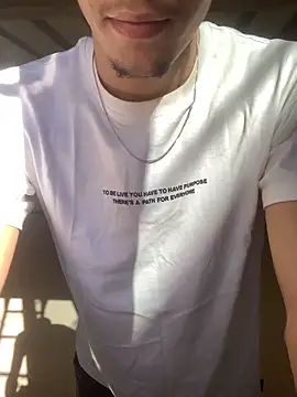 Snapshot of Spoo69 chatting on 04-05-26, 03:40 Spoo69 online show from 04-05-26, 03:40