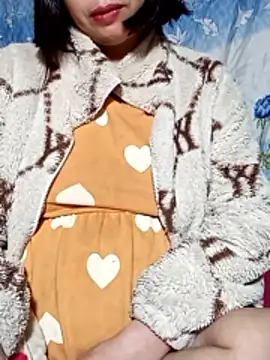 Snapshot of Pmn87 chatting on 02-23-26, 01:40 Pmn87 online show from 02-23-26, 01:40