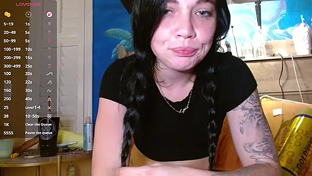 Snapshot of ahungkittykat chatting on 05-05-26, 08:06 ahungkittykat online show from 05-05-26, 08:06