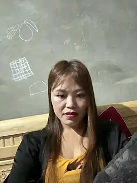 Snapshot of Mila-888 chatting on 02-10-26, 01:32 Mila-888 online show from 02-10-26, 01:32