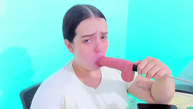 Snapshot of Emely_pregnantt chatting on 02-03-26, 10:37 Emely pregnantt online show from 02-03-26, 10:37