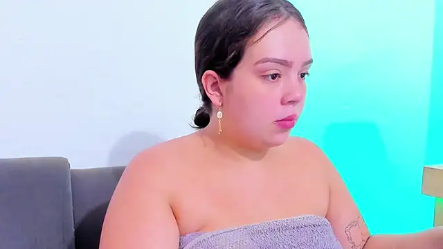 Snapshot of Emely_pregnantt chatting on 02-24-26, 11:16 Emely pregnantt online show from 02-24-26, 11:16