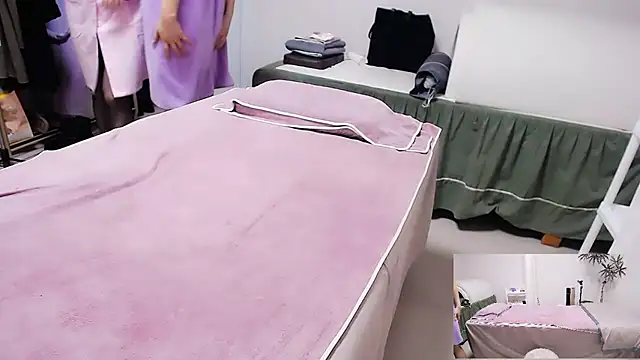 Snapshot of anne2026 chatting on 02-13-26, 02:44 anne2026 online show from 02-13-26, 02:44