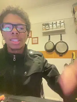 Snapshot of ELPikaPreta chatting on 02-13-26, 03:50 ELPikaPreta online show from 02-13-26, 03:50