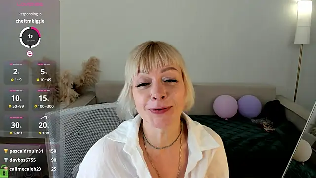 Snapshot of Ann_Annise chatting on 07-05-26, 04:19 Ann Annise online show from 07-05-26, 04:19