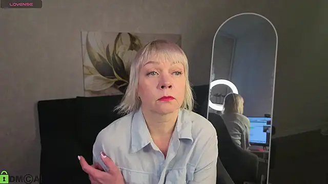 Snapshot of Ann_Annise chatting on 02-27-26, 01:50 Ann Annise online show from 02-27-26, 01:50