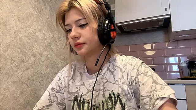 LadyFoxLove online show from 02-22-26, 10:50