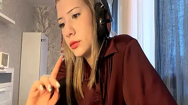 LadyFoxLove online show from 02-26-26, 11:32