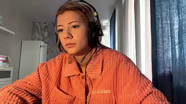 LadyFoxLove online show from 02-28-26, 10:37