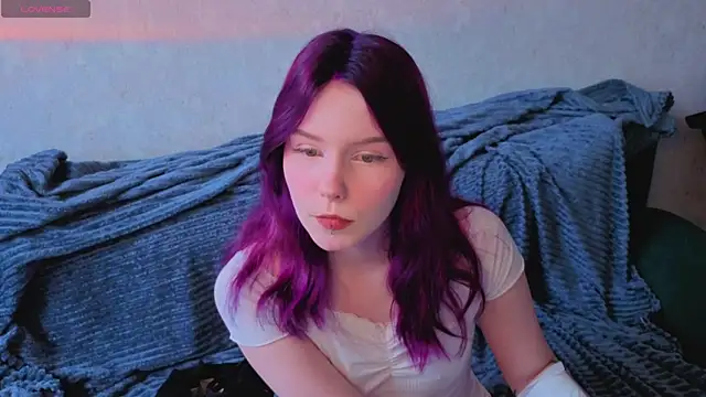 Julia Anis online show from 03-24-26, 04:56