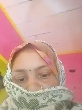 Snapshot of Julilodhi8695 chatting on 02-12-26, 06:02 Julilodhi8695 online show from 02-12-26, 06:02