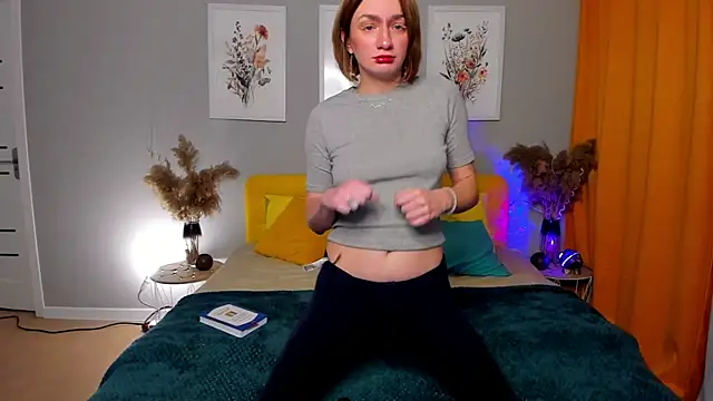 Snapshot of PollyRoseX chatting on 02-26-26, 07:25 PollyRoseX online show from 02-26-26, 07:25