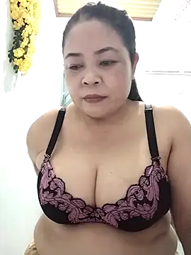 Baby-bigtits2026 online show from 03-24-26, 12:16