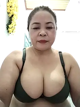 Baby-bigtits2026 online show from 05-09-26, 01:47
