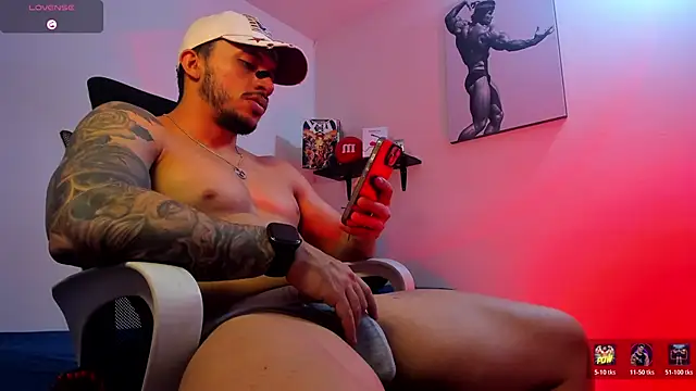 LiamReigns  online show from 03-03-26, 09:33