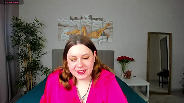 Snapshot of Valery_Grand chatting on 02-02-26, 08:35 Valery Grand online show from 02-02-26, 08:35