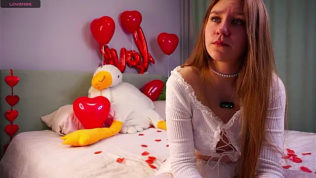 Snapshot of ShantellAngulo chatting on 02-13-26, 01:38 ShantellAngulo online show from 02-13-26, 01:38