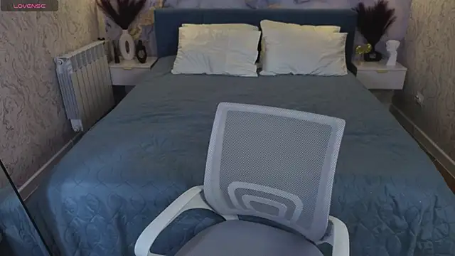 Kate Krose online show from 03-05-26, 01:02