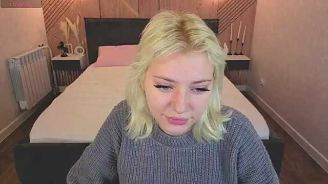 Kate Krose online show from 04-12-26, 01:09