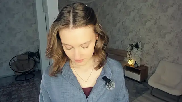 LianneBynon online show from 02-06-26, 08:21