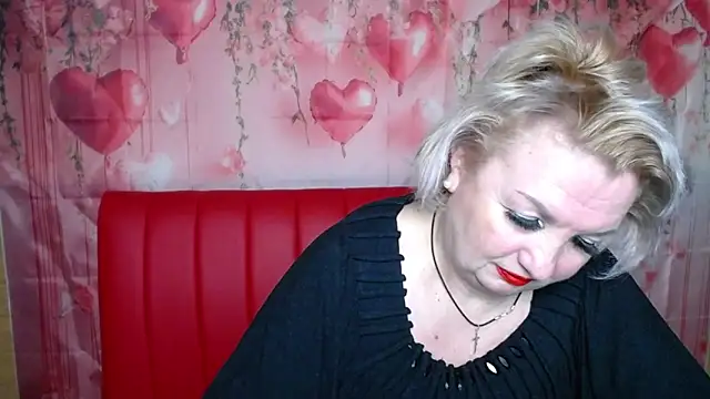 Snapshot of RenataDaster chatting on 02-16-26, 06:06 RenataDaster online show from 02-16-26, 06:06