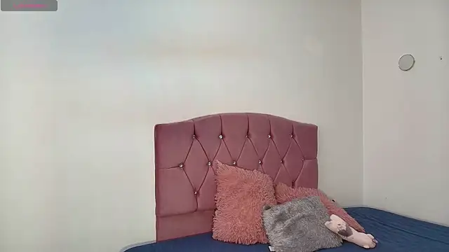 Kalyra 17 online show from 04-13-26, 06:12