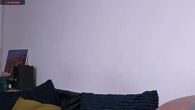 miabellee  online show from 06-01-26, 10:09