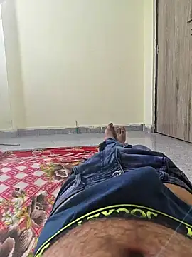 Romantic boy143 online show from 06-17-26, 11:09