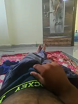 Romantic boy143 online show from 06-15-26, 11:32