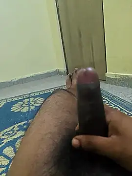 Snapshot of Romantic_boy143 chatting on 06-06-26, 11:43 Romantic boy143 online show from 06-06-26, 11:43