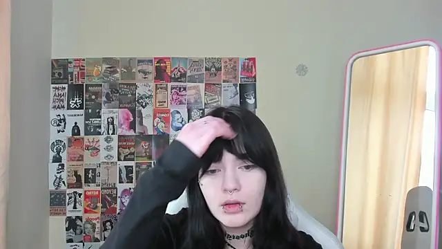 Snapshot of Emma_Darkkk chatting on 02-08-26, 05:38 Emma Darkkk online show from 02-08-26, 05:38