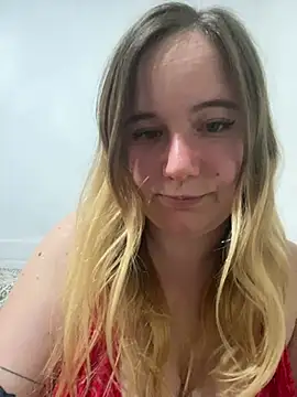 Snapshot of tuzorra99 chatting on 05-22-26, 06:28 tuzorra99 online show from 05-22-26, 06:28