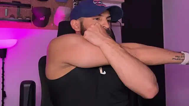 SamDornan51 online show from 04-11-26, 01:46