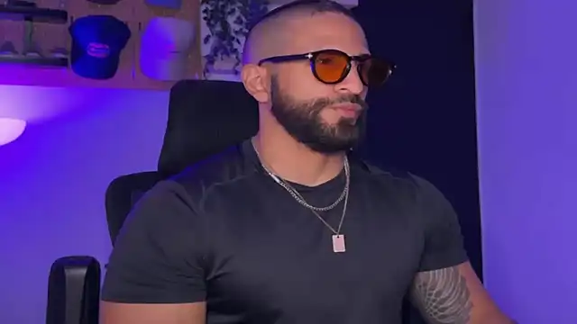 SamDornan51 online show from 04-05-26, 01:01