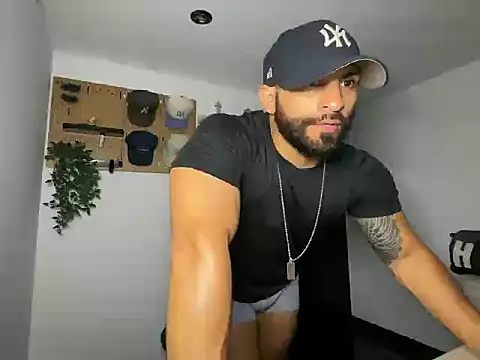 SamDornan51 online show from 03-05-26, 11:54