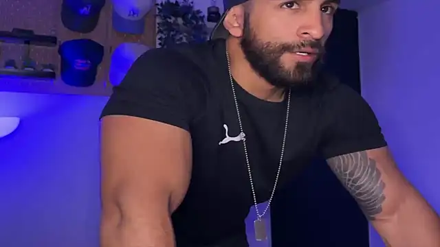 SamDornan51 online show from 04-12-26, 02:26