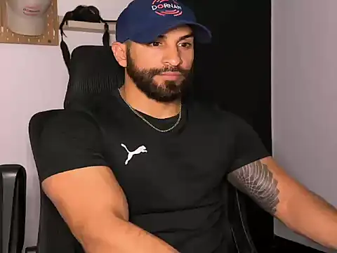 Snapshot of SamDornan51 chatting on 02-12-26, 12:21 SamDornan51 online show from 02-12-26, 12:21