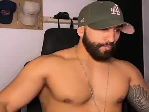 Snapshot of SamDornan51 chatting on 02-20-26, 12:51 SamDornan51 online show from 02-20-26, 12:51