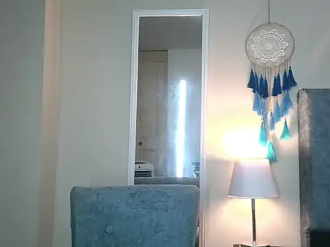 NatalyGuzman26 online show from 04-28-26, 09:35