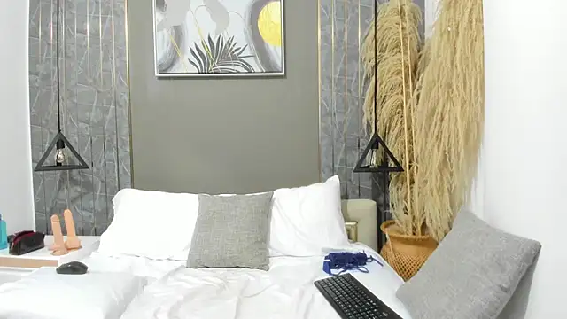 emma evanss   online show from 02-07-26, 11:18