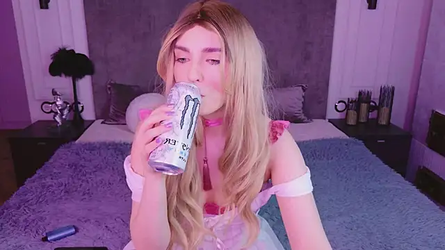 mmm  yes online show from 04-03-26, 02:12